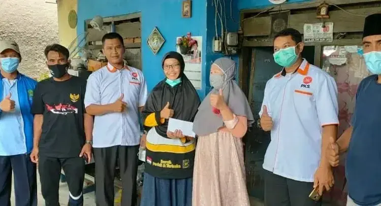 Masiah Sang Buruh Cuci di Batusari Kembali Terima Bantuan