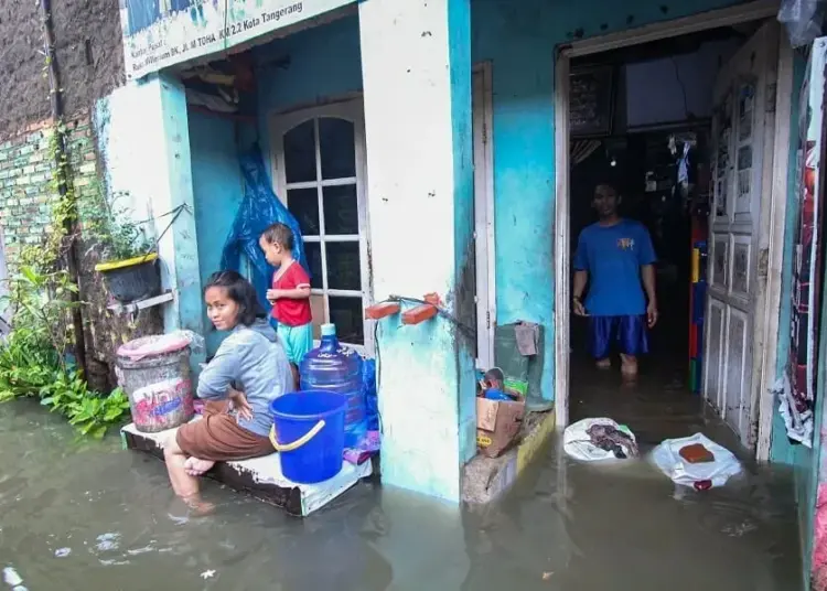 Akibat Curah Hujan Tinggi, Pemukiman warga Terendam Banjir