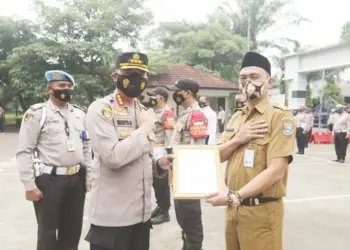 Bantu Tangkap Jambret, Warga Diberi Penghargaan