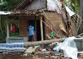 Puluhan Rumah Rusak Diterjang Angin Puting Beliung di Kab Tangerang