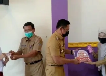 Disdukcapil Kabupaten Tangerang Serahkan 1.172 KIA