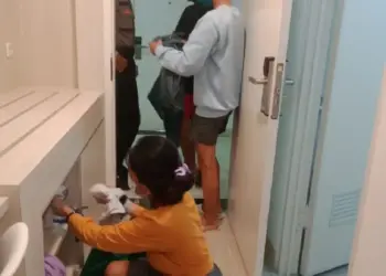 Pasangan Mesum Kepergok Bugil di Kamar Hotel