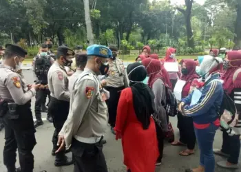 Warga Terdampak Proyek JORR II Mengadu ke Presiden Jokowi