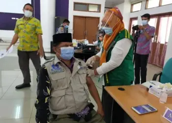 Pejabat Pemkab Tangerang Divaksin Covid-19