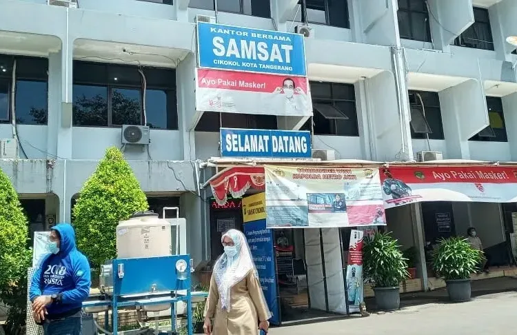 Samsat Cikokol Kota Tangerang Bebaskan Bea Balik Nama