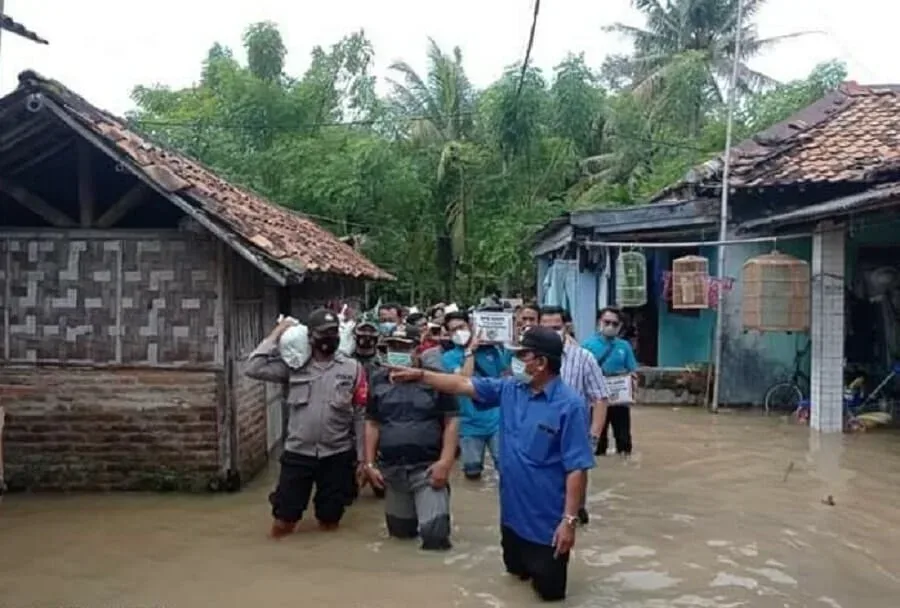 Tanggul Jebol, Desa Terendam Banjir, Ratusan Ribu Bibit Ikan Lele Hanyut