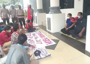 Pelanggaran Perda Waralaba di Kabupaten Pandeglang Diduga Marak