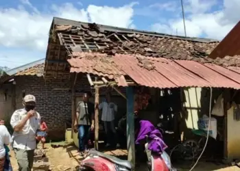 Sembilan Rumah di Cipanas Lebak Rusak Diterjang Angin