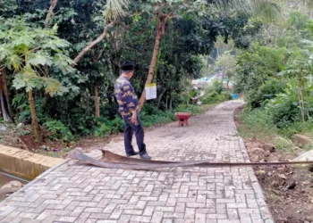 Jalan Poros Desa Giri Jaya Kabupaten Pandeglang Akhirnya Dibangun