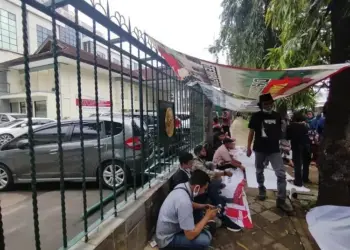 Sidang Kesembilan, Warga Terdampak JORR II Serahkan Bukti