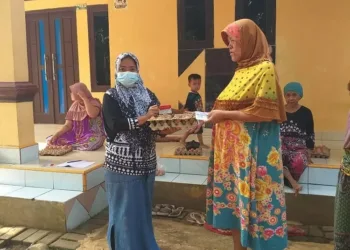 Pemasok BPNT Kecamatan Kroncong Sigap Tanggapi Keluhan KPM