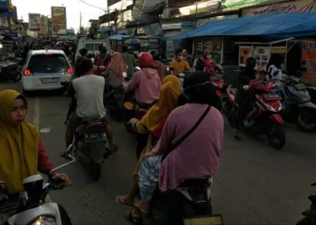 Jelang Buka Puasa di Pasar Labuan Pandeglang Kerap Macet