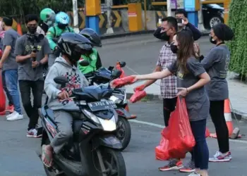 Berbagi Makan Untuk Berbuka Puasa di Tangerang