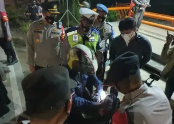 Jelang Sidang Lanjutan HRS, Polisi Lakukan Penyekatan di Perbatasan Cikupa-Curug