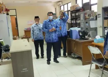 Hari Pertama Kerja, Sekda Rudi Sidak Pegawai dan Puskesmas