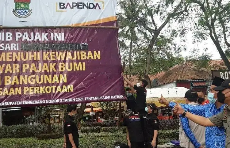 PT Taman Sari Tunggak Pajak 3,2 Miliar, Bapenda Pasang Baliho