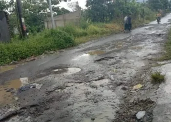 Warga Cadasari Pandeglang Dambakan Jalan “Mulus”