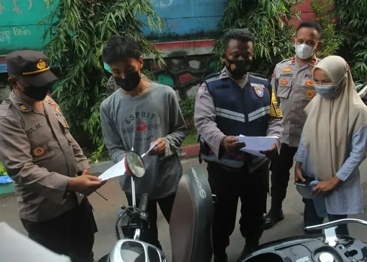 Penerapan Lockdown Skala Mikro di RW 03 Gandasari, Jatiuwung