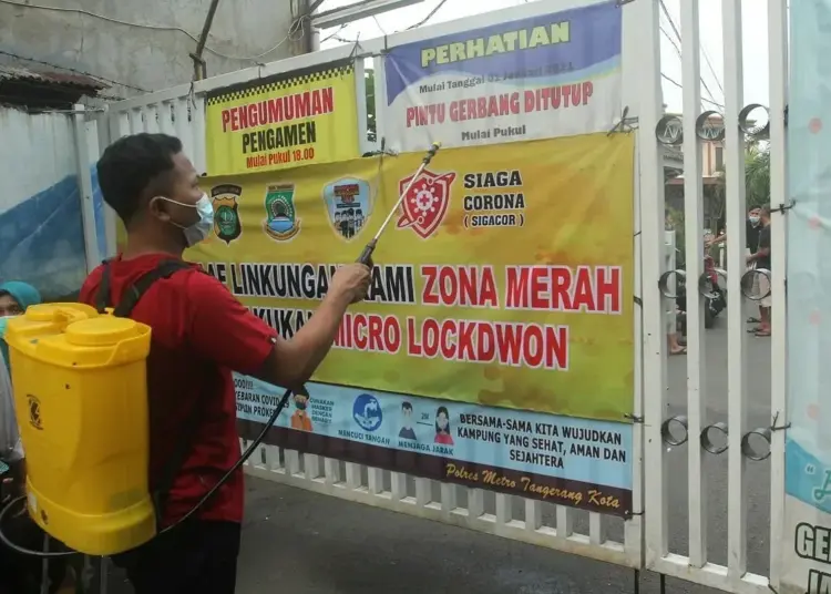 Penerapan Lockdown Skala Mikro di RW 03 Gandasari, Jatiuwung