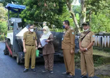 Melongok Hasil Pembangunan, Bupati Pandeglang Minta Warga Merawat