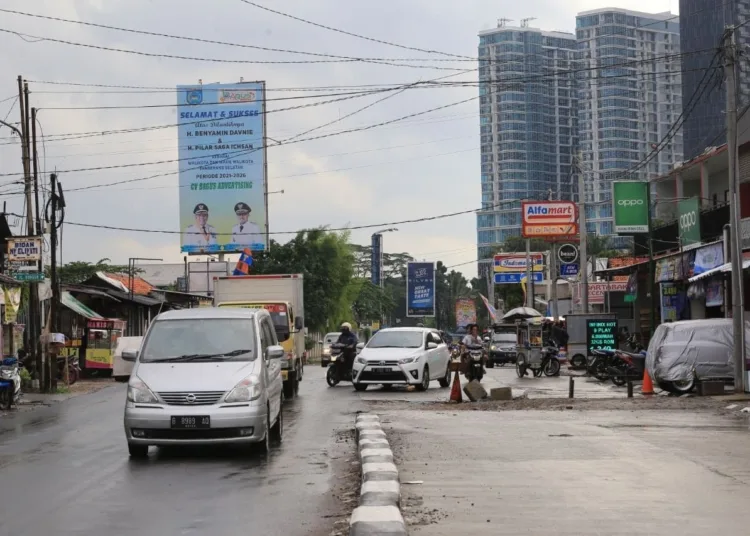 Dinas PU Tangsel Perbaiki Jalan Bhayangkara