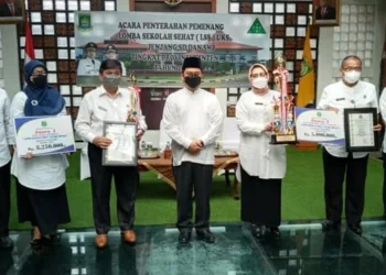 SMPN 1 Kota Tangerang dan SDN Pasar Baru 1 Juara Lomba Sekolah Sehat tingkat Provinsi