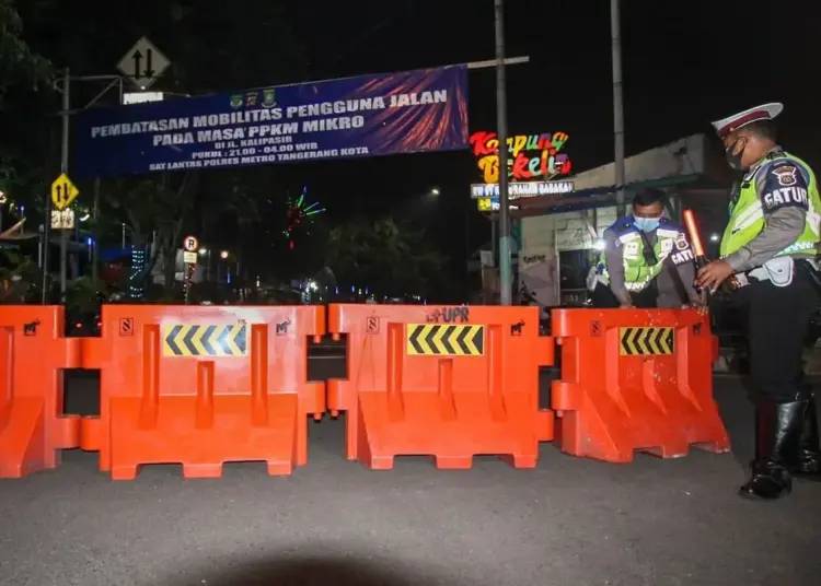 Penerapan Pembatasan Mobilitas Warga di Tangerang