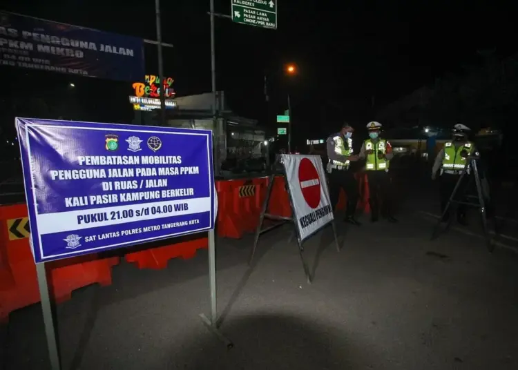 Penerapan Pembatasan Mobilitas Warga di Tangerang