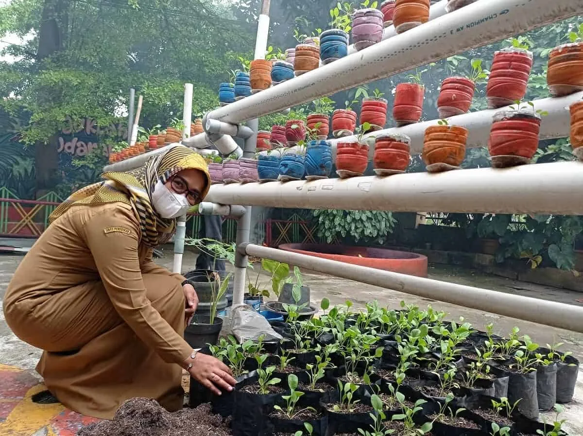 Bertekad Pertahankan Adiwiyata Mandiri, SDN Tanah Tinggi 3 Jaga Lingkungan