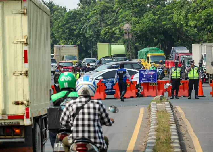 Penyekatan PPKM Darurat di Batuceper