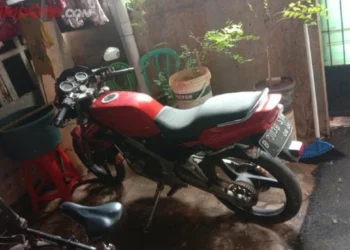 Kawasaki Ninja RR Ditinggal Pemotor Bersenjata Tajam