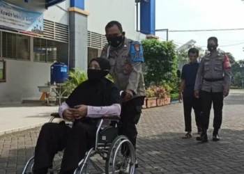 Vaksinasi Massal, Polres Tangsel Jemput Bola Lansia dan Disabilitas