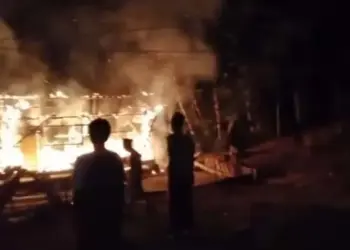 KEBAKARAN–Pondok Pesantren (Ponpes) Roudhotul Fatah, di Kampung Sukarame, RT 17 RW 08, Desa Sukalangu, Kecamatan Saketi, Kabupaten Pandeglang, ludes terbakar, Senin (5/7/2021). (ISTIMEWA)