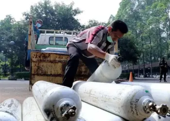 Hari Pertama Posko Pengisian Oksigen , 46 Tabung Dikirim ke Krakatau Steel