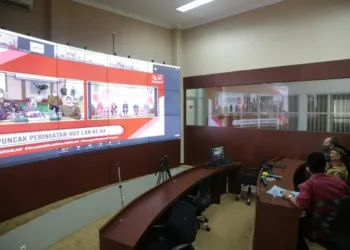 Jajaran Pemkab Pandeglang, sedang mengikuti acara pemberian penghargaan dari LAN RI secara virtual, di Ruang Pintar Setda Pandeglang, Jumat (6/8/2021). (ISTIMEWA)