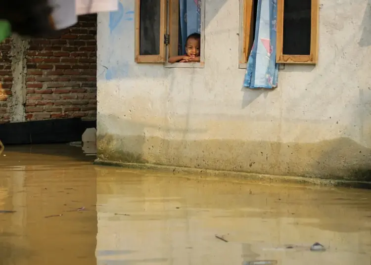 Foto Banjir Genangi Perumahan Mustika Tigaraksa