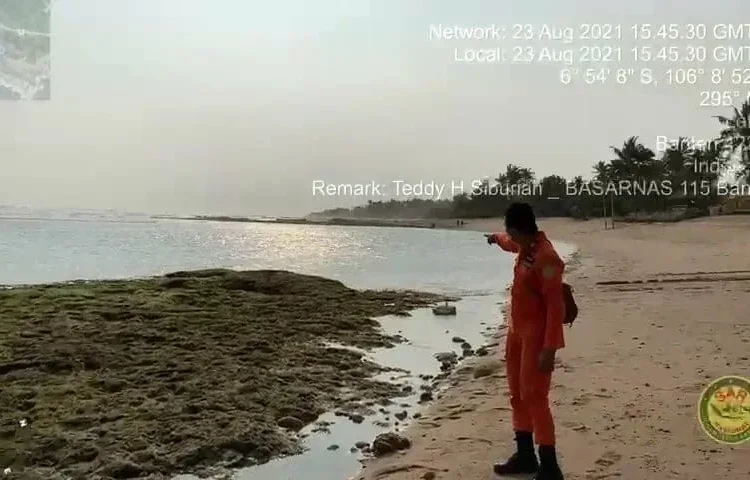 Dua Wisatawan Asal Minahasa Selatan Terseret Ombak Pantai Kelapa Warna Kabupaten Lebak