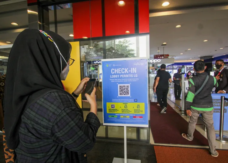 Potret Masuk Mal di Tangerang dengan Syarat Lewat Aplikasi