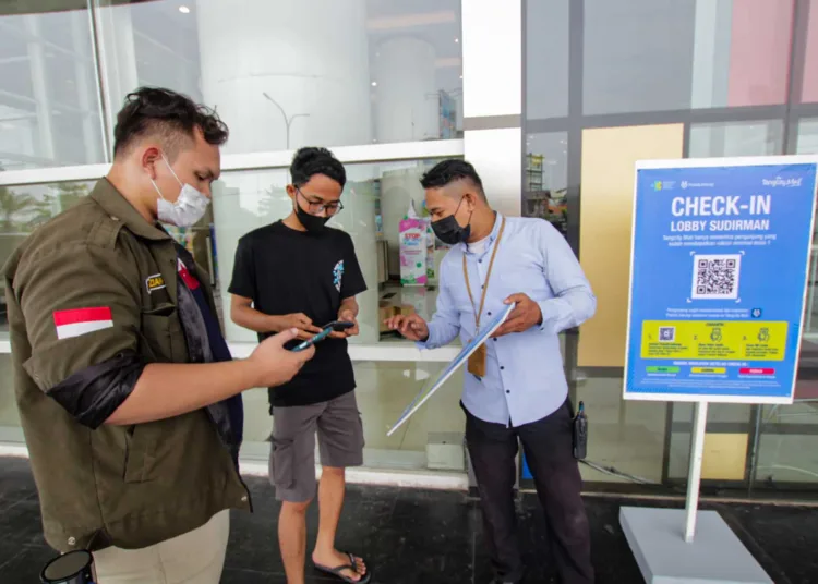 Potret Masuk Mal di Tangerang dengan Syarat Lewat Aplikasi