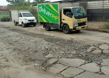 Anggaran Baju Dinas Lebih Baik Dialihkan untuk Bangun Jalan Kali Perancis