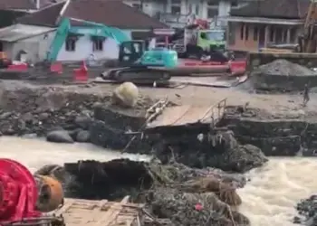 Dua Aliran Sungai di Lebak Meluap, Jembatan Putus dan Rumah Sempat Terendam