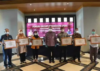 Berkontribusi Lewat CSR, Bupati Beri Penghargaan untuk 12 Perusahaan