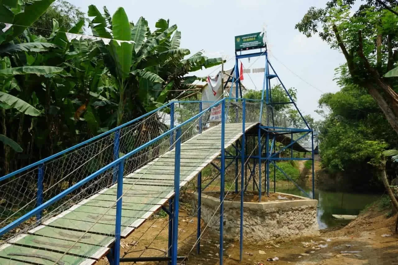 Warga Antusias Ada Jembatan Gantung Perbatasan Desa