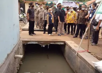 Wakil Bupati Serang, Pandji Tirtayasa, menghadiri acara peresmian pembangunan jaringan irigasi di Desa Margasana, Kecamatan Kramatwatu, Kamis (21/10/2021). (ISTIMEWA)