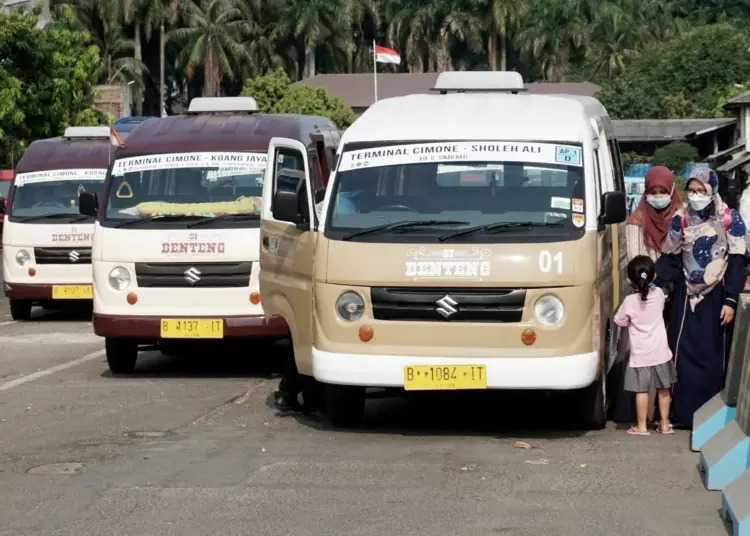 Potret Angkot si Benteng yang Kini Digratiskan Hingga Akhir Tahun