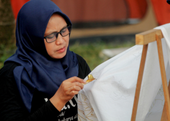 Potret Peringatan Hari Batik Nasional di Situ Cipondoh Tangerang