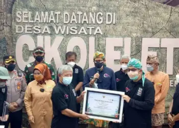 Menparekraf RI, Sandiaga Salahuddin Uno, kunjungi tempat wisata Cikolelet, Kabupaten Serang, Sabtu (2/9/2021). (ISTIMEWA)