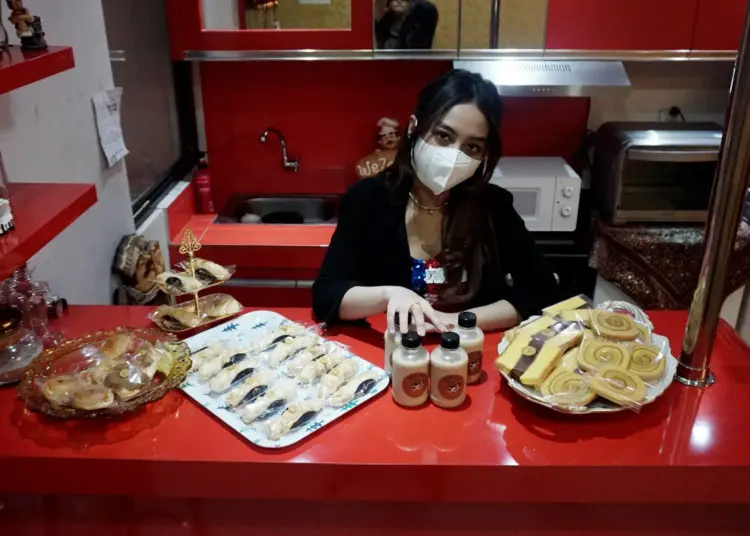 Potret Produksi Kue Susu Keju dan Kopi Susu Rumahan di Tangerang