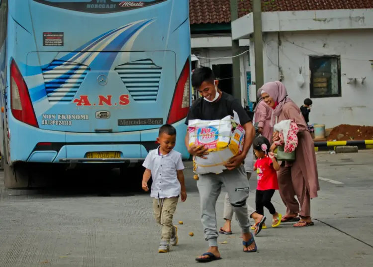 Potret Jelang Pemberlakuan Wajib Tes PCR Sebagai Syarat Perjalanan Moda Transportasi