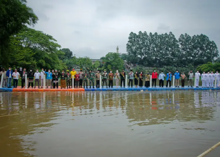 Potret Peringatan Hari Sumpah Pemuda di Sungai Cisadane